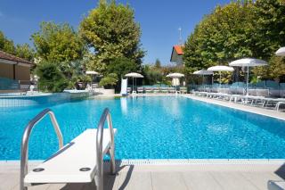 Hotel Paris Resort - 3