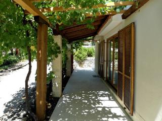Holiday House Klarin with Sea View - Preko - 4