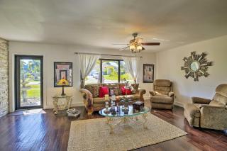 Pet-Friendly Oasis w/ Deck & Fire Pit in Bokeelia! - 7