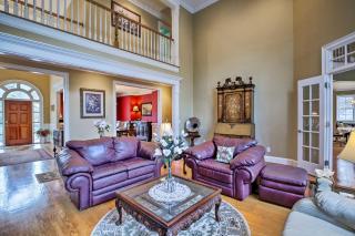 Secluded Acworth Mansion with Pool and Game Room! - Acworth - 6