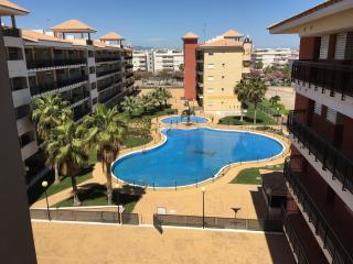 Urbanización Mar de Canet, 2 dormitorios con piscina comunitaria, garaje y wifi - Canet de Berenguer - 9