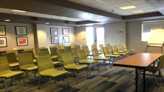 Holiday Inn Express Woodland by IHG - Woodland - 8