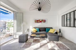 Centre-ville – Appartement (A/C) 6 personnes – 5 minutes plages et gare by Weekome - Antibes - 9