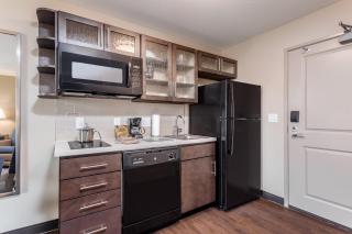 Candlewood Suites Eau Claire I-94 by IHG - Eau Claire - 1