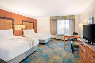 La Quinta Inn and Suites by Wyndham, Ocala - Ocala - 1
