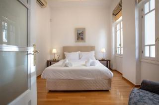 Neoclassical Apartment close to Syntagma-Plaka by GHH - Atenas - 1