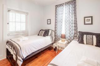 Sea Salt Cottage - Folly Beach - 4