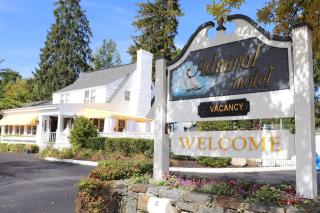 Admiral Motel - Lake George - 8
