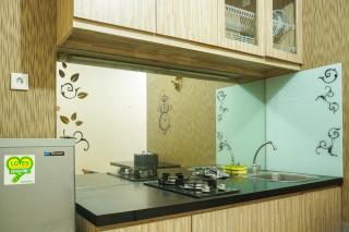 Elegant Studio Apartment at Nifarro Park By Travelio - 3