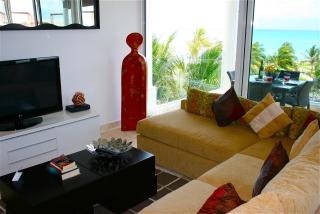 Elements Penthouse 21 condo - 2