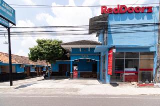 RedDoorz @ Raya Janti Yogyakarta - Yogyakarta - 0