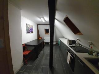 Monteur wohnung in Neumünster 2 Zimmer Dachgeschoss - 2