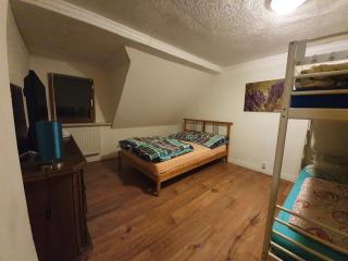 Monteur wohnung in Neumünster 2 Zimmer Dachgeschoss - 4