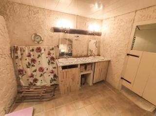 Grande maison dans la cité médiévale de Besse - Besse-et-Saint-Anastaise - 2