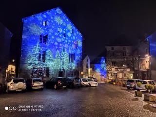Grande maison dans la cité médiévale de Besse - Besse-et-Saint-Anastaise - 8