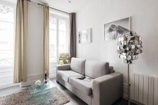 DIFY Glamour - Place des Brotteaux - Lione - 0