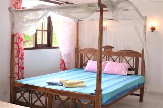 Long Beach Guest House - 2