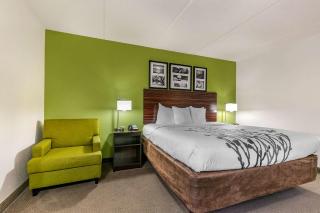Sleep Inn & Suites near Sports World Blvd - Gatlinburg - 1