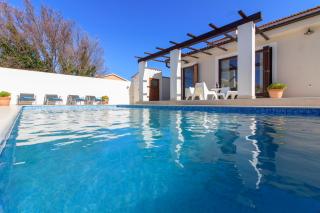 Cozy villa Nina with private pool near Pula, 2km from the beach - 5