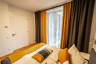 Modern Apartment With Balcony and Garage - Prag - 2