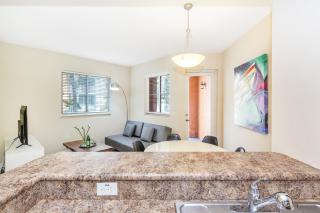 Dharma Home Suites South Miami at Red Road Commons - 8