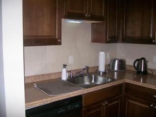 1 Mi to Shelter Cove Hilton Head Resort Condo! - Hilton Head Island - 2