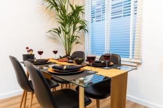 New Pearl of Scheveningen Black Swan beach a Family loft The Hague 180A - 9
