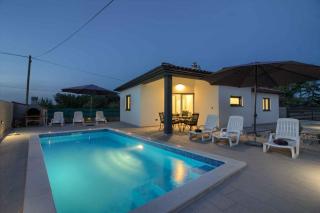 Charming villa Sissano with private pool near Pula - Šišan - 0