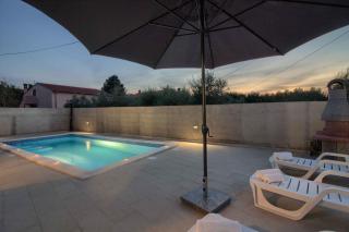 Charming villa Sissano with private pool near Pula - Šišan - 6