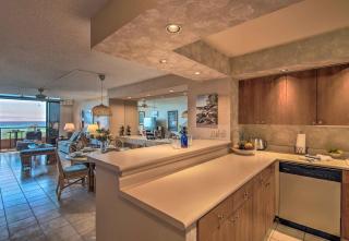 Ocean-View Maui Penthouse with Balcony and Pool Access - Kahana - 3
