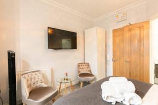 12 Helena Luxury Serviced Apartment - 3