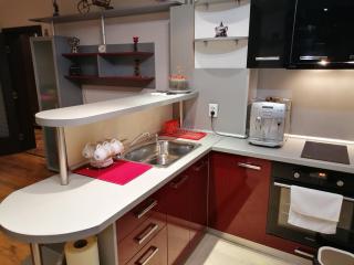 Kapana Comfy 2BR Apartment in Top Center - 9