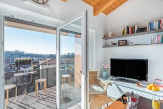 Bright Apartment Como Cavallasca - 2