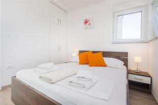 Villa top of Murter, two bedroom apartment 2 - Murter (Morter) - 1