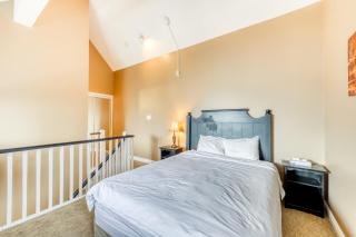 Condo 214 at North Creek Resort by Vacasa II - Blue Mountains - 5
