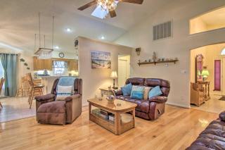 2 Mi to Golf Retreat with Hot Tub in Ocean Pines - Ocean Pines - 5