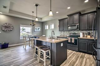 Laguna Vista Resort-Style Home, Private Pool and Spa - 9