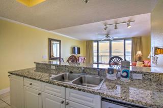 Beachfront Condo with Emerald Beach Resort Amenities - Panama City Beach - 1