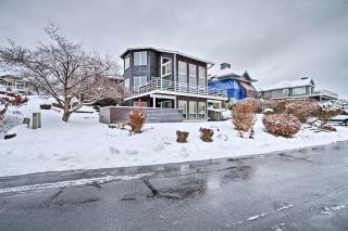 Modern Retreat with Hot Tub - Steps to Lake Chelan! - 4