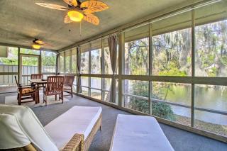 Walk to Beach and Golf Club Hilton Head Hideaway - 0