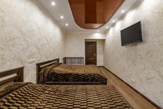 Kyivska Apartments - 4