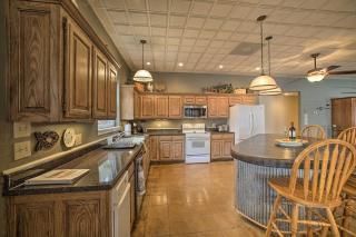 Waters Edge Home on Shore of Beaver Lake! - Garfield - 3