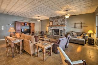 Waters Edge Home on Shore of Beaver Lake! - Garfield - 7
