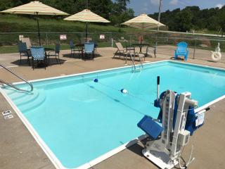 Cassville Four Seasons Inn & Suites - Cassville - 8