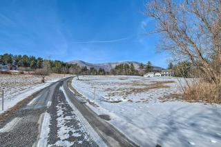 Luxe Green Barn Near Skiing with Mt Equinox Views! - 7