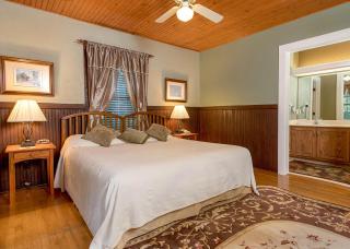 Highland Lake Inn & Resort - Flat Rock - Flat Rock - 2