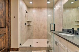 Luxe Canyons Ski Resort Condo - Walk to Ski Lift! - 9