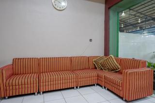 RedDoorz Syariah @ Hotel Wisma Indonesia Kendari - 4