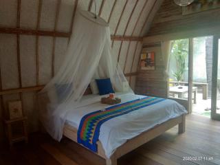 Star Bar and Bungalows - Gili Air - 1