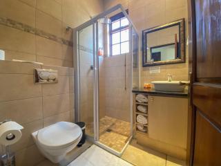 Turnberry Boutique Hotel - Oudtshoorn - 9